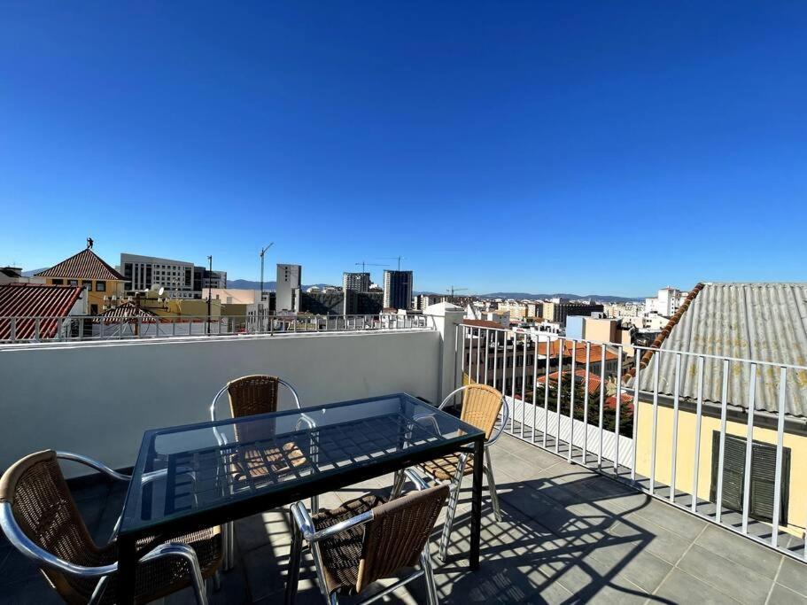 Апартаменты Peaceful 1Br With Shared Terrace At The Nook Гибралтар Экстерьер фото